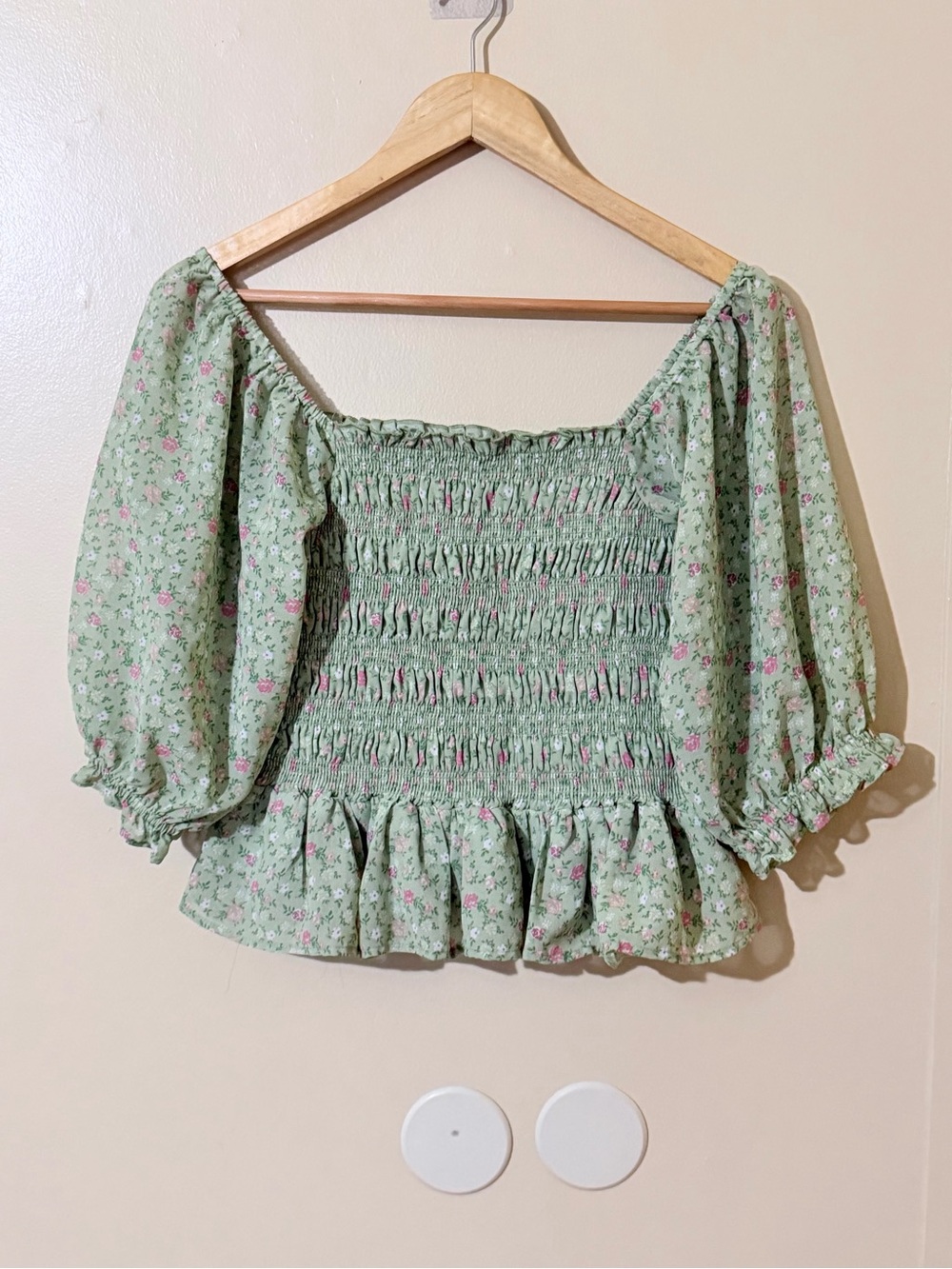 Smocked Floral Puff-Sleeve Crop Top in Sage Green